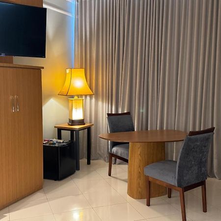Ouro Cerrado Palace Hotel Патросиньо Екстериор снимка