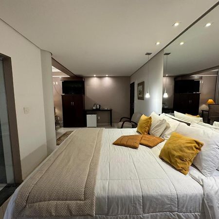 Ouro Cerrado Palace Hotel Патросиньо Екстериор снимка