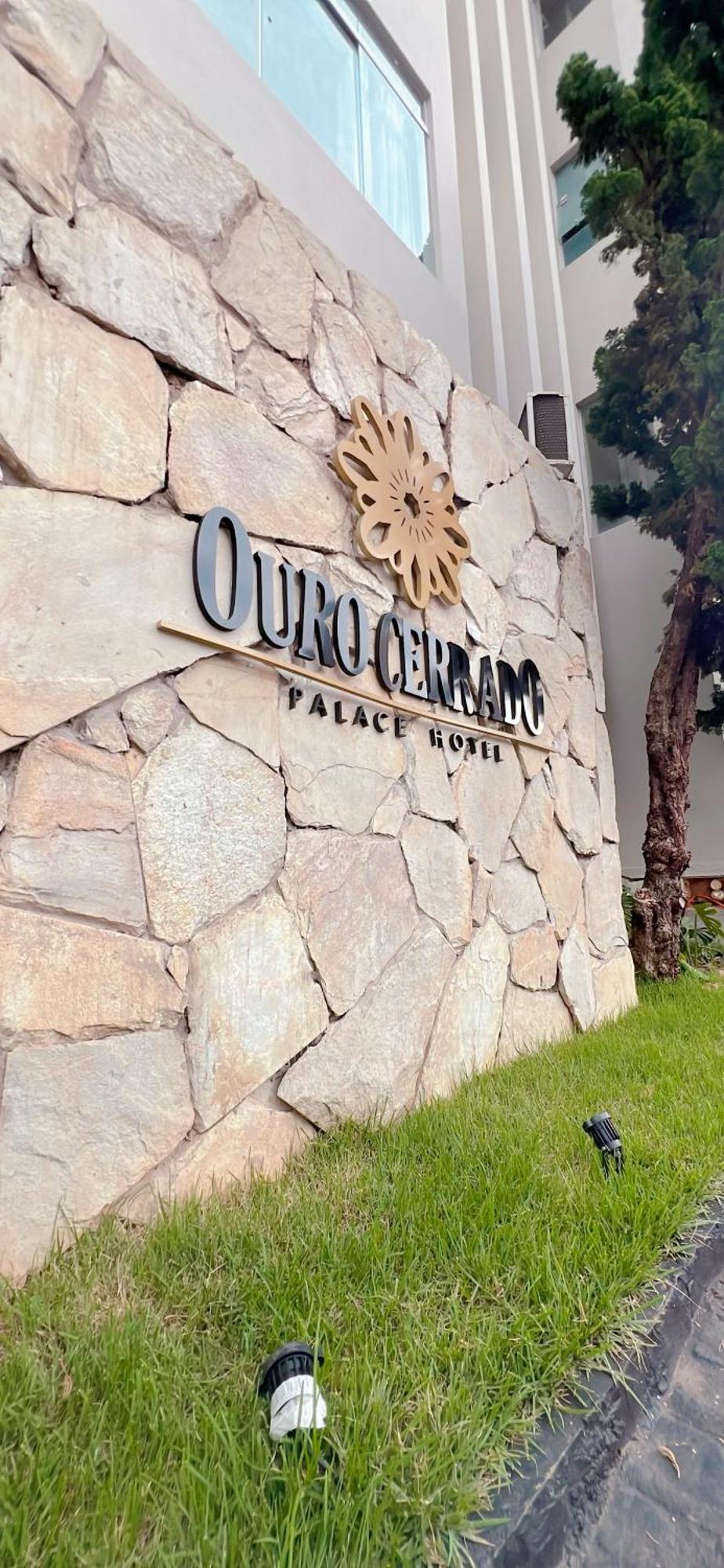 Ouro Cerrado Palace Hotel Патросиньо Екстериор снимка
