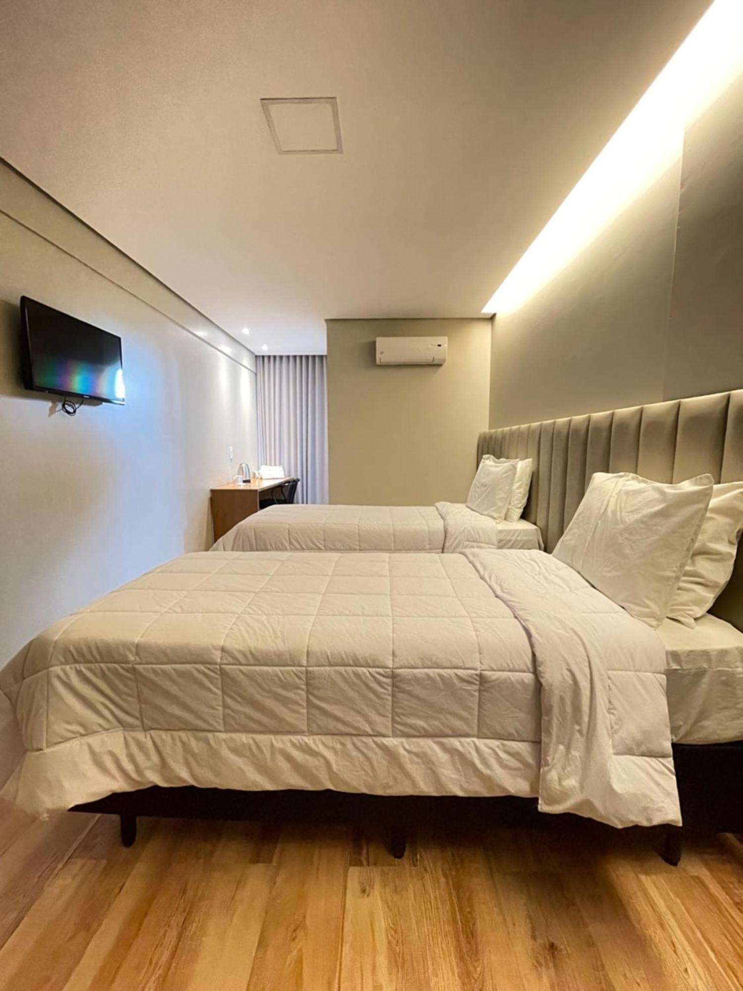 Ouro Cerrado Palace Hotel Патросиньо Екстериор снимка