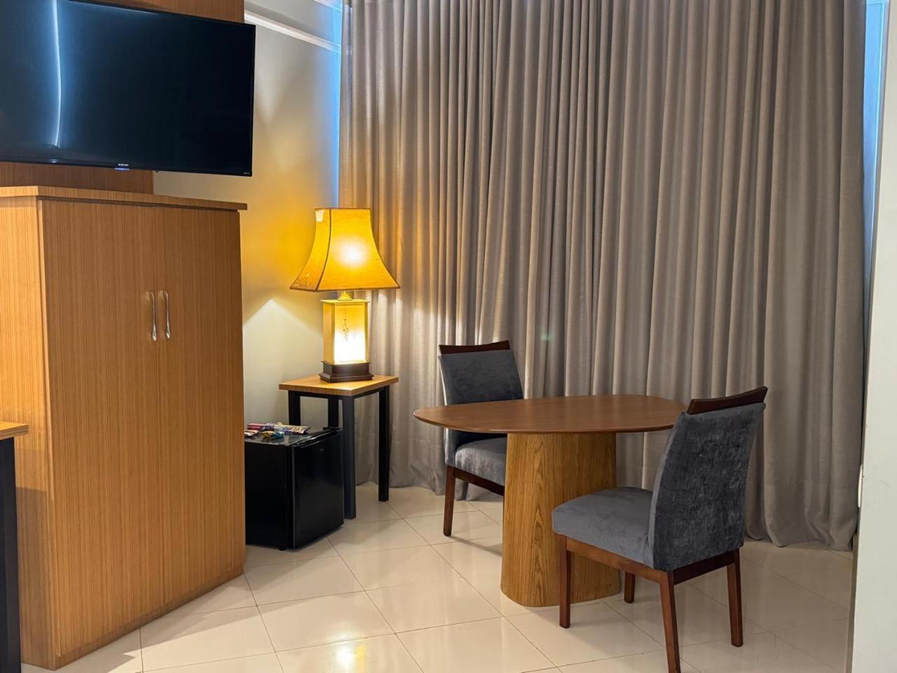 Ouro Cerrado Palace Hotel Патросиньо Екстериор снимка